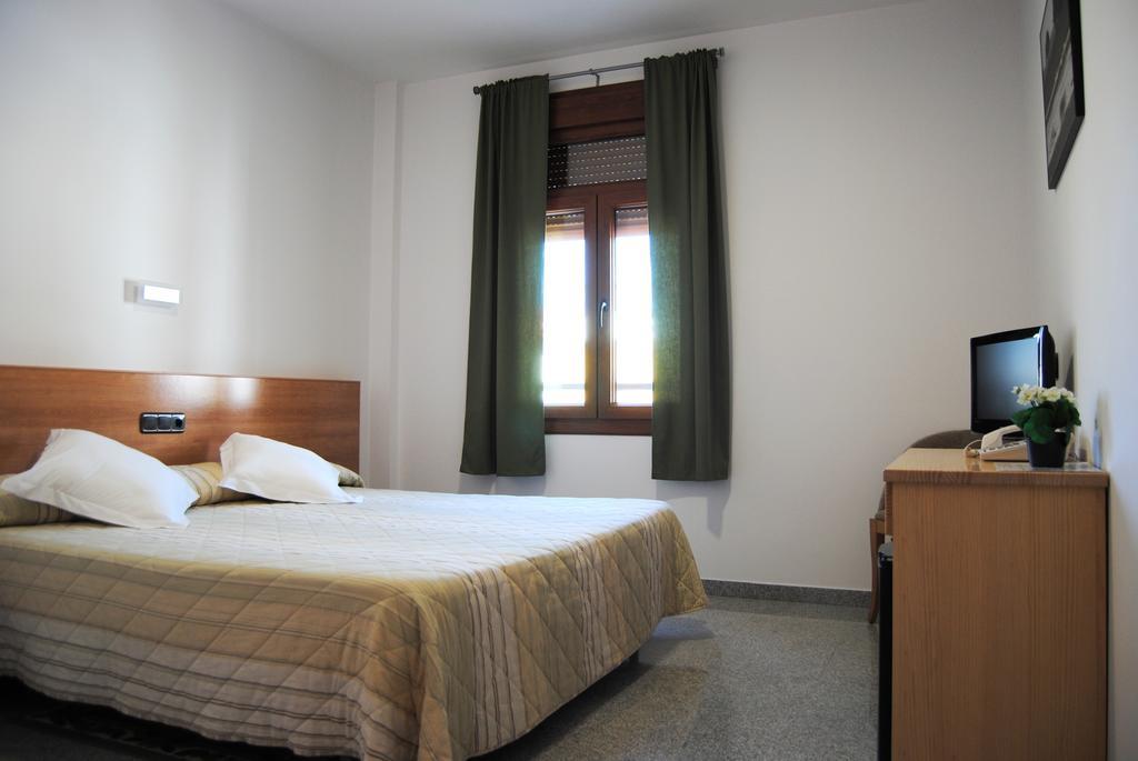 Hotel Albanta La Lantejuela Habitación foto