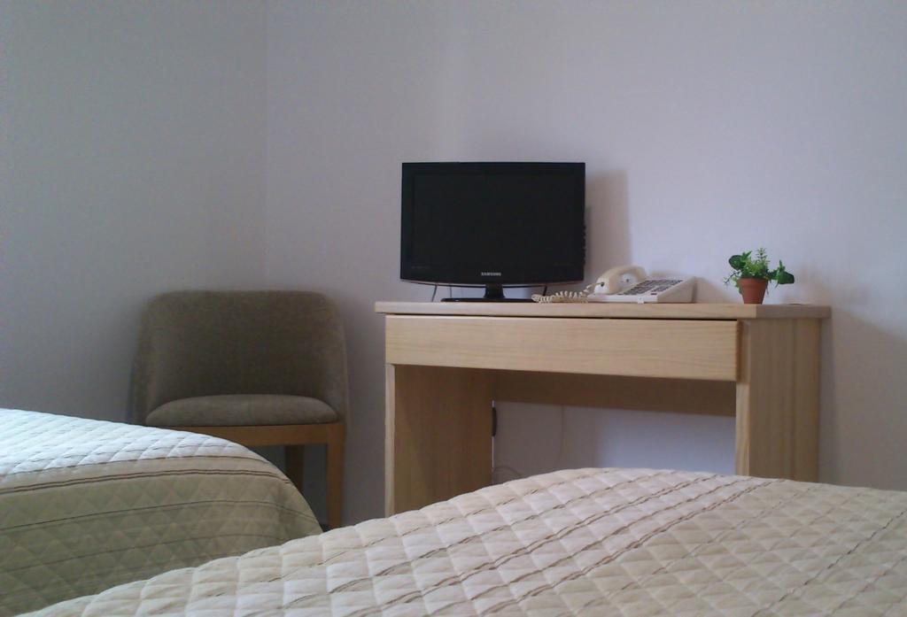 Hotel Albanta La Lantejuela Habitación foto