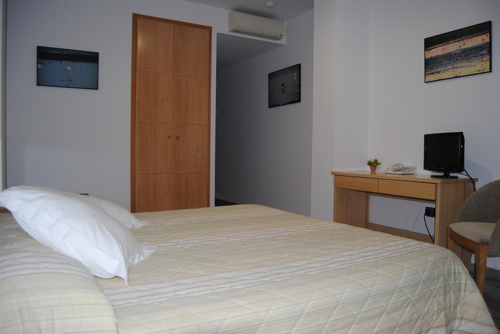 Hotel Albanta La Lantejuela Exterior foto
